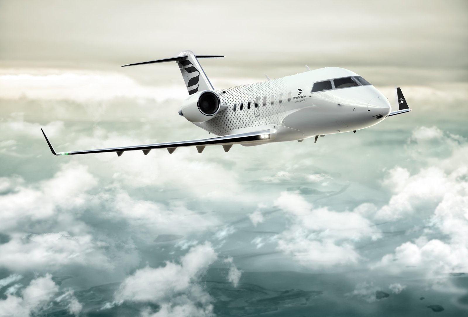 Bombardier Challenger 650 in flight